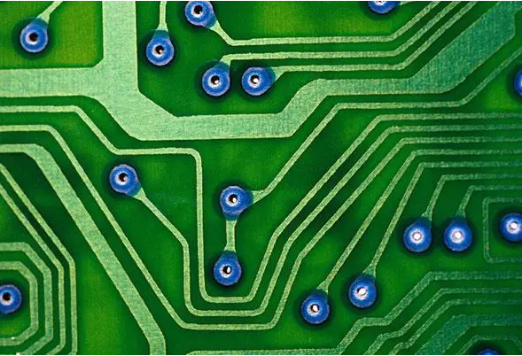 PCB布線(xiàn).png